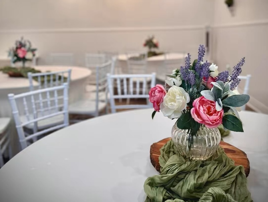 Exterior building that houses Sixth & Main Event Center